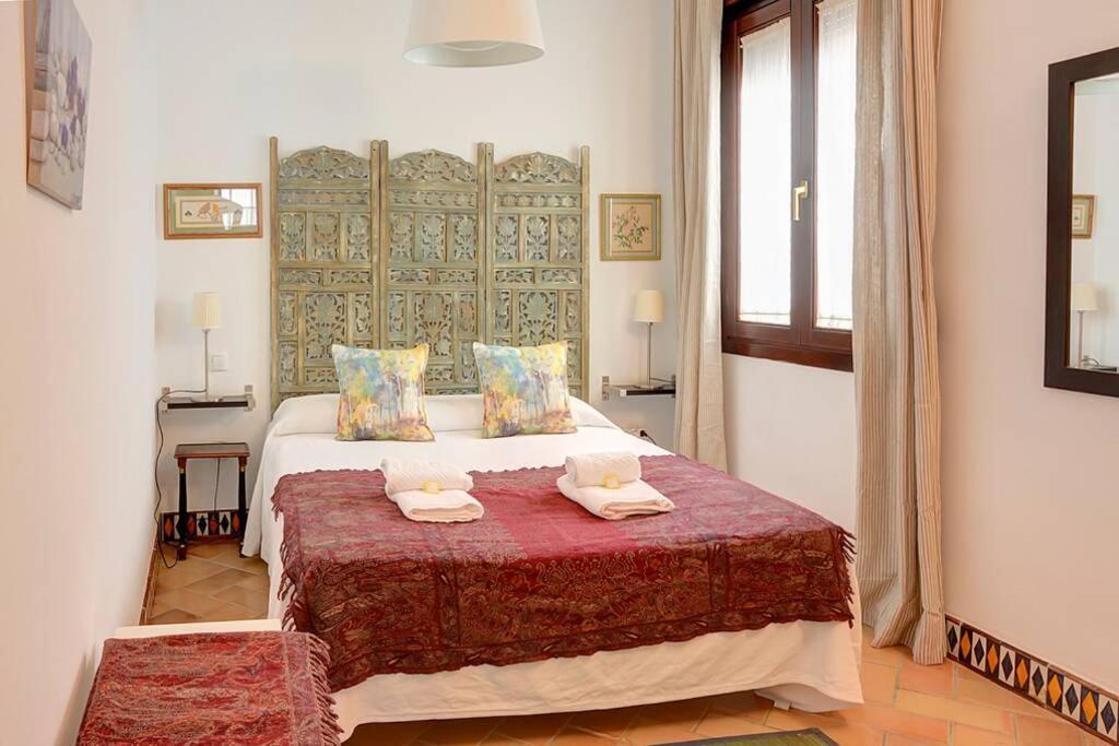 Apartamento Santa Cruz Seville Ngoại thất bức ảnh